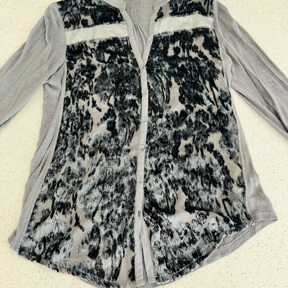 TINY by Anthropologie Velvet Silk Burnout w/Sequin - Picture 5 of 9